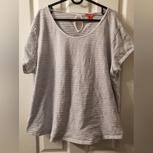 Plus Size Stripped Back Keyhole Women's T-shirt 3x